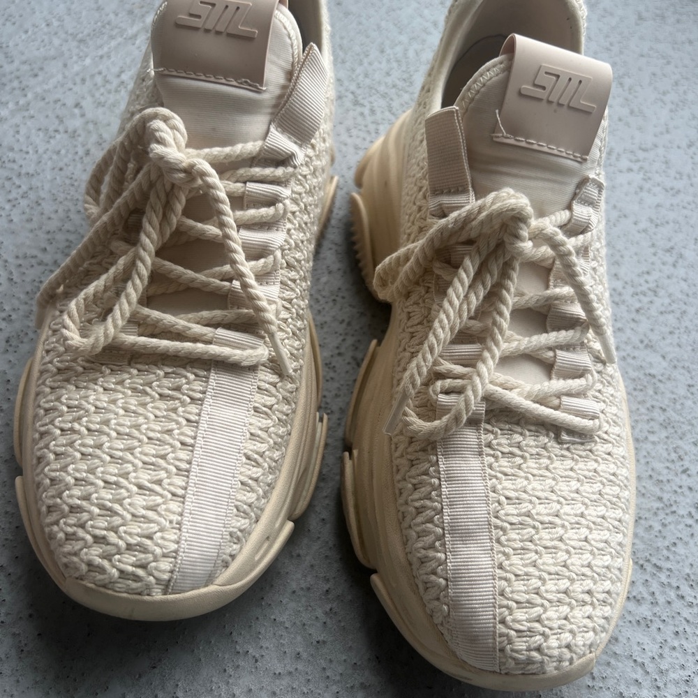 Steve Madden Cream Knit Platform Sneakers